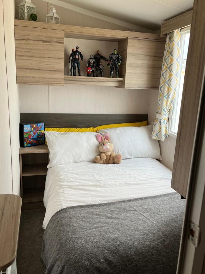 Beautiful Caravan In Trecco Bay! 74 Sycomore Bridgend  Ngoại thất bức ảnh